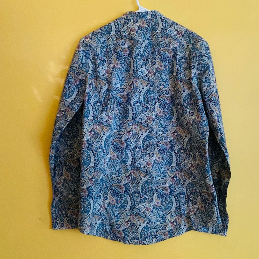 Ann Mashburn Button Neck Popover Shirt. Medium. - Picture 2 of 5